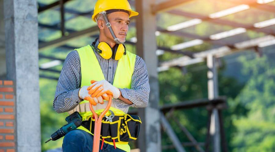 Professional gutter cleaning in Oakesdale, WA